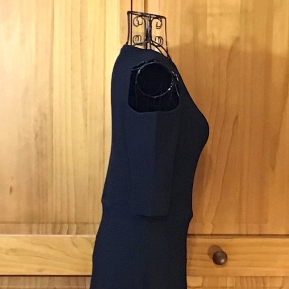 Black Single Cold Shoulder Midi Sweater Dress - Picture 3 of 3